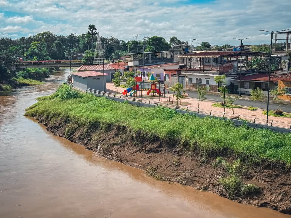 Ríos Los Amarillos y Chilintomo al 50% de capacidad en Simón Bolívar