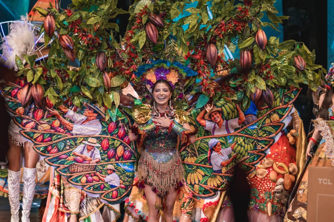 Nayeli Labre lleva el cacao y la cultura de Simón Bolívar al escenario de Reina del Guayas